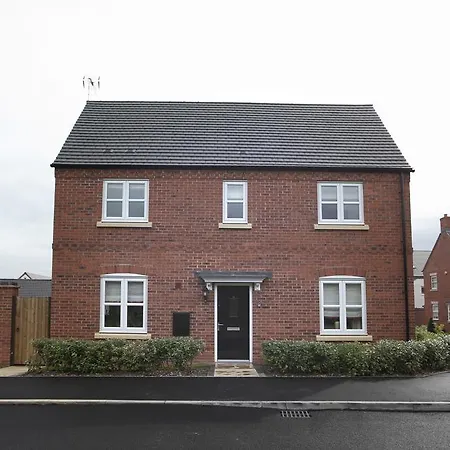 Dbs Serviced Apartments - The Mews Castle Donington Exterior photo